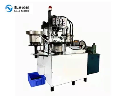 Nyomótűs pengét készítő gép